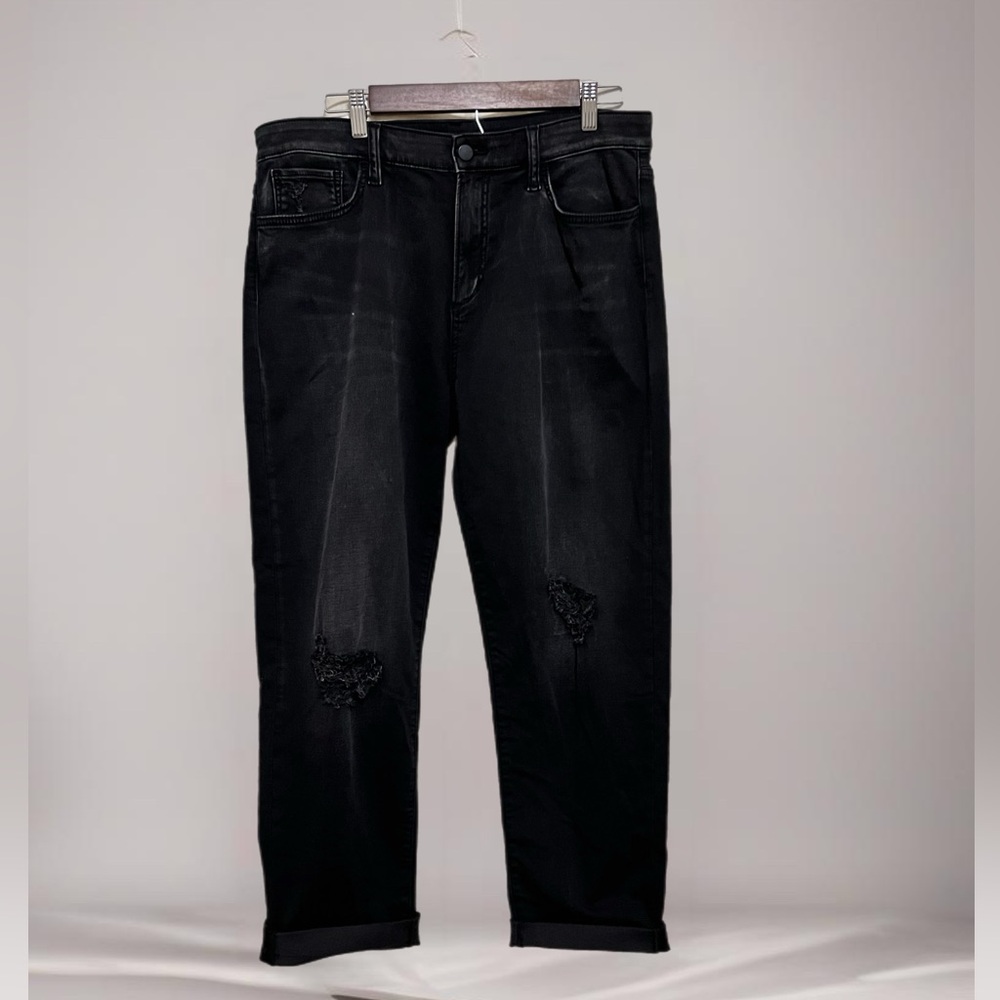 💙💙SALE💙💙 Joe's Jeans The Niki Boyfriend Destruct Black Cuffed Size 31 Waist